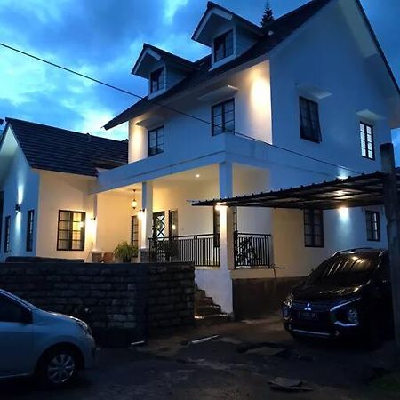 Stylish Villa At Green Apple U 35A Cipanas Puncak Sindanglaya Екстер'єр фото